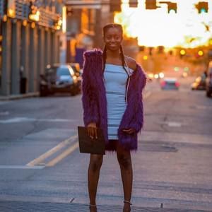 Meet your Posher, Sharon